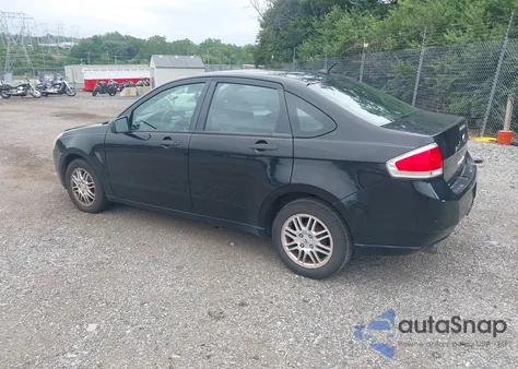 2011 Ford Focus Se z USA, uszkodzony, nr VIN 1FAHP3FN2BW158834